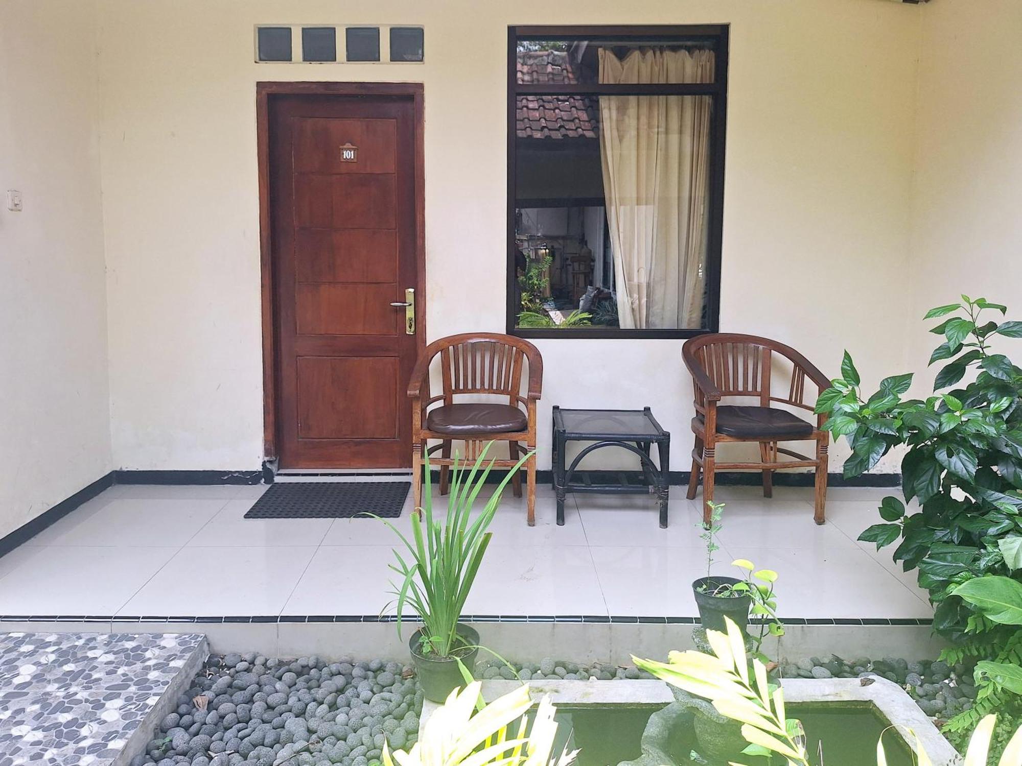 Reddoorz Near Stadion Semeru Lumajang Jawa Timur Exteriör bild